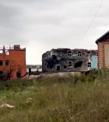 Село-привид: Донецька ОВА показала понівечене обстрілами Богородичне