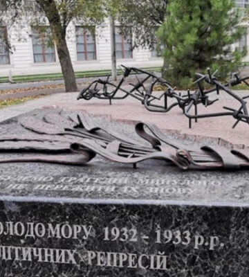 Окупанти демонтували в Маріуполі пам&#039;ятник жертвам Голодомору