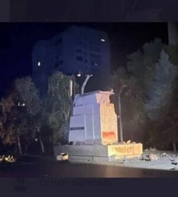 Памятник советскому чекисту демонтировали в Николаеве. ФОТО