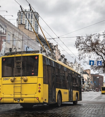 У Києві замість тролейбусів працюватимуть автобуси – перелік маршрутів