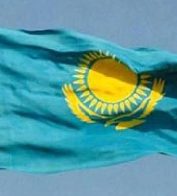 МЗС Казахстану вивезло частину співробітників посольства з України, консул залишається в Києві