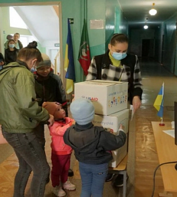 В Кривом Роге дети-переселенцы получат зимнюю одежду