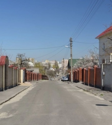 У Києві вулицю Уральську перейменували на Чумацьку