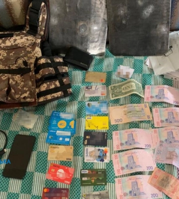У Дніпрі викрито шахрая, який торгував неіснуючими бронежилетами та реальними базами даних  | Кримінал