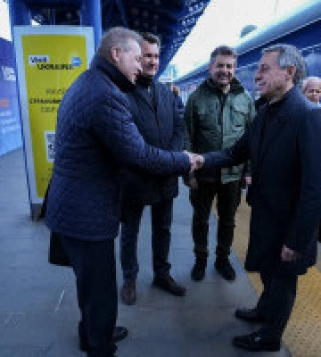 Зранку до Києва прибув президент Швейцарії