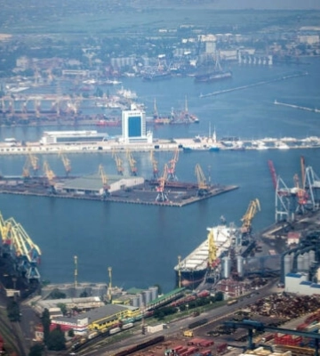 Прикурюють від Альперіна і працюють по портах та зернових: журналістка про схеми одеського БЕБ та голови Сергія Мунтяна