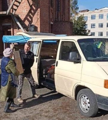 На Сумщине УПЦ передала более 200 кг продуктов защитникам Украины