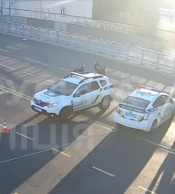 Полицейские сбили дрон над Киевом из автоматов и получили награды: что известно (видео)