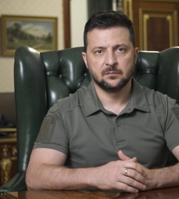 Зеленский призвал мужчин выезжать с оккупированных территорий Запорожской области
