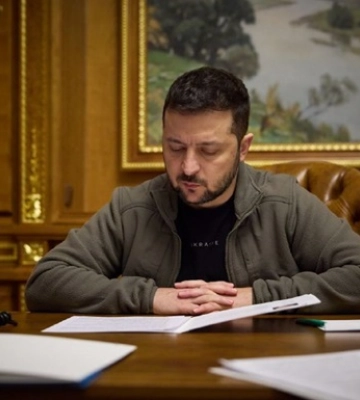 Штайнмаєр відклав візит у Київ, але поговорив із Зеленським по телефону