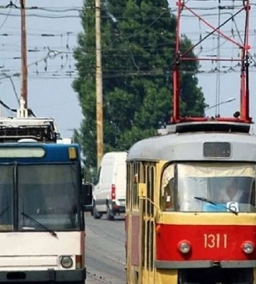 Віялові відключення електрики у Дніпрі можуть зупиняти тролейбуси та трамваї: подробиці