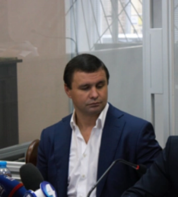 Суд відправив екс-нардепа під варту із правом застави: озвучено серйозну суму