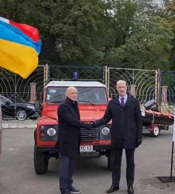 Франція передала гуманітарну допомогу Україні