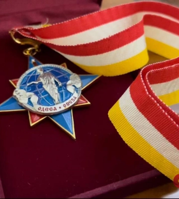 Посол Франції передав Одесі гуманітарну допомогу з «Корабля для України»