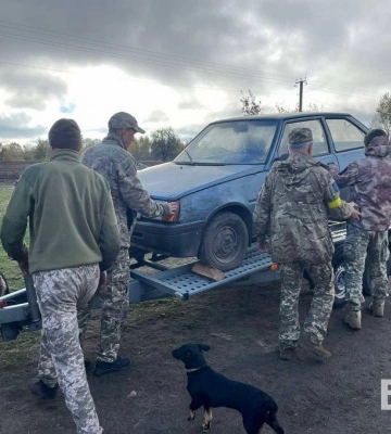 Пенсіонер з Волині подарував власне авто військовим