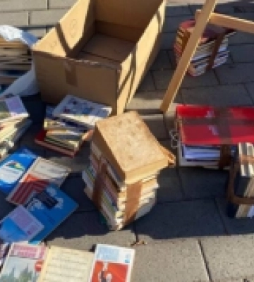 У Луцьку молодь Палацу культури збирала російську літературу на макулатуру
