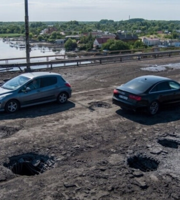 «Південь» підтвердив удар ЗСУ по Антонівському мосту