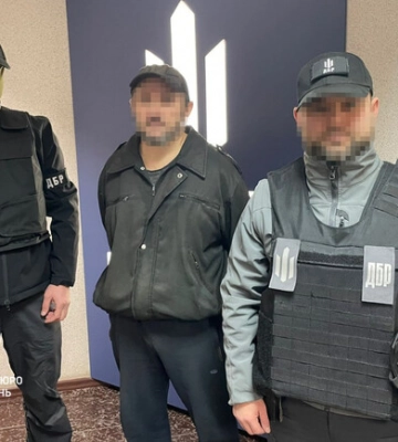 Скрывался в лесу: под Харьковом обнаружили предателя-правоохранителя