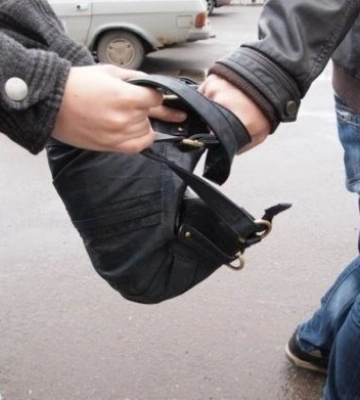 За зґвалтування 12-річної доньки покидьок проведе за ґратами 15 років