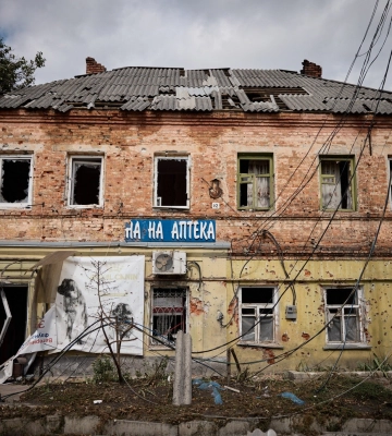 Працівник лісгоспу на Харківщині постачав росіянам деревину для бліндажів