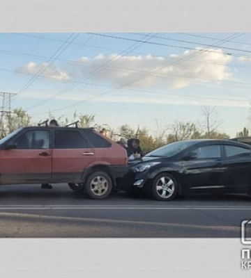 В Кривом Роге произошло тройное ДТП