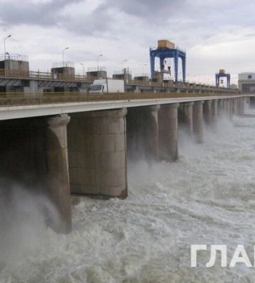 Окупанти заявили, що почали скидати з Каховського водосховища воду