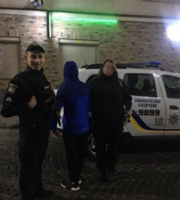 Поліцейські охорони Закарпаття знайшли у мукачівця заборонену речовину
