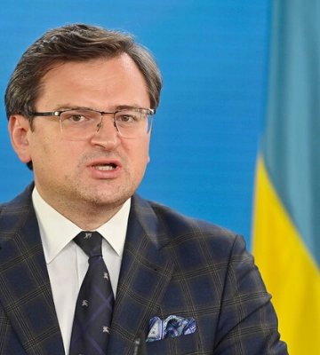 Глава МЗС Італії свою першу телефонну розмову провів з Кулебою