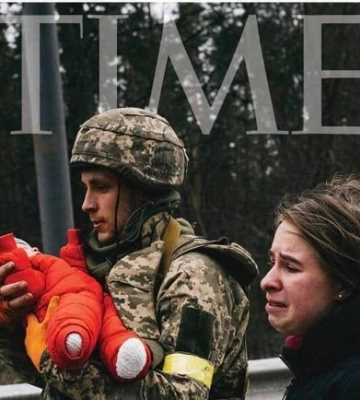 Жінка, яка потрапила на облкладинку TIME, розповіла як тікала з Ірпеня з немовлям