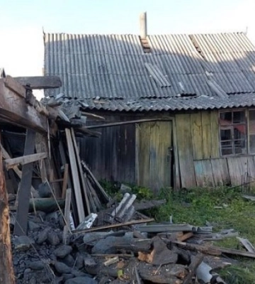 Унаслідок ворожих обстрілів Вовчанська на Харківщині виникла пожежа у будинках і на підприємстві