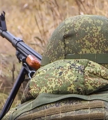 Окупанти на Луганщині готуються частково відійти на лінію 24 лютого, - британська розвідка