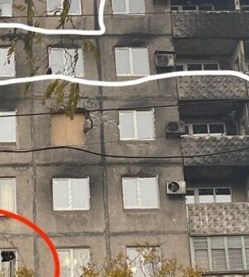 В окупованому Маріуполі росіяни вставляють вікна у квартирах, які повністю знищені пожежами, Андрющенко. ФОТО