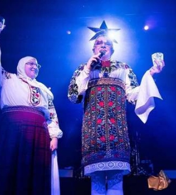 Несмотря на запрет: Верка Сердючка спела по-русски на свадьбе во Львове