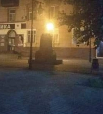 З вулиці Суворова у Херсоні зник пам’ятник