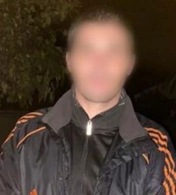 Поліція швидко розшукала злочинця, який пограбував жінку в кафе