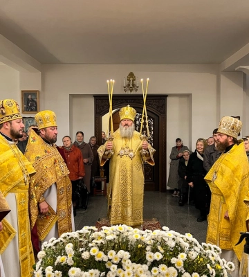 Очільник Лаври, якого раніше спіймали на контрабанді, відслужив літургію в Луцьку