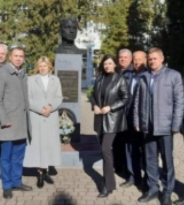 У педколедж Володимира навідались депутати обласної ради