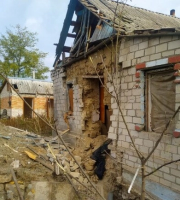 В выходные армия РФ разрушала города и села Запорожской области: двое людей погибли