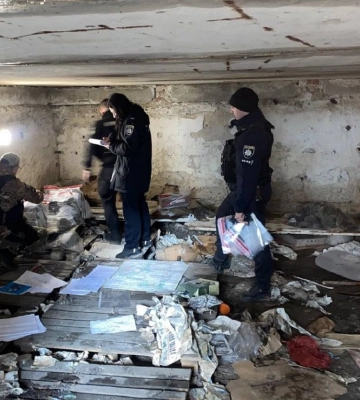Бойове розпорядження на вторгнення в Україну і карта Харківщини з маршрутом руху: в Ізюмі знайшли секретну документацію окупантів