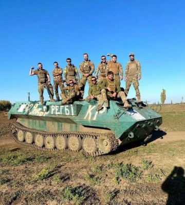 Криворізьки &quot;Регбісти&quot; з тероборони дорогою на Херсон здобули трофей