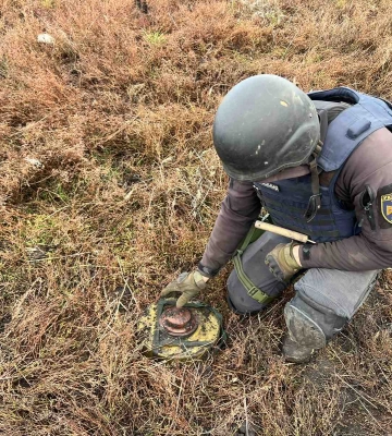 Розмінування. На Харківщині перевірили 3,5 км доріг та 8 км залізничних колій
