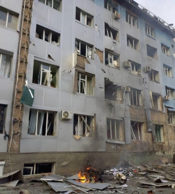 У Мелітополі вибухнуло авто біля відділення російської ФСБ