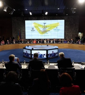 Начался парламентский саммит Крымской платформы
