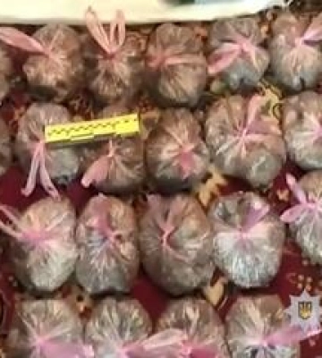 Поліція викрила ділків, які постачали до Полтави наркосировину та прекурсори