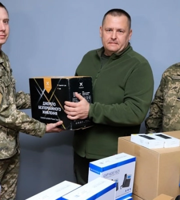 У річницю визволення Дніпра у Другій світовій Філатов передав сучасним українським захисникам чергову партію техніки