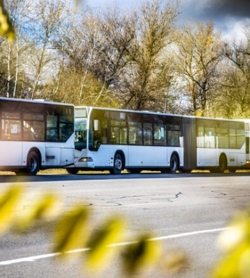 Дніпро отримав 5 великих автобусів: як вони виглядають