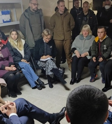 Президент Німеччини спускався у бомбосховище у Чернігівській області