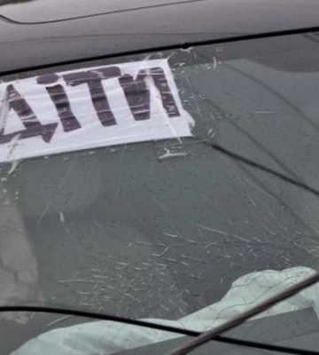 Оккупанты обстреляли гражданский автомобиль в Херсонской области: есть погибшие и раненые