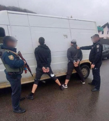 На в‘їзді у Закарпаття затримали викрадачів 500 тис. грн зі Львівщини
