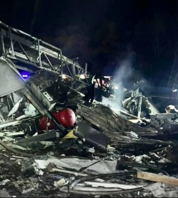 Окупанти випустили ракети по Дніпру, почалася пожежа